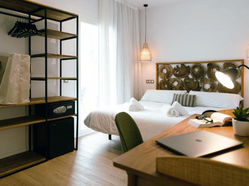 Outsite Ibiza – Es&nbsp;Canar